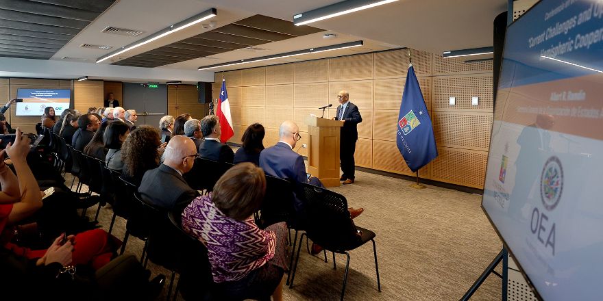 Albert Ramdin, Secretario General de la OEA: "Son las y los jóvenes quienes deberán continuar la tarea de integración"